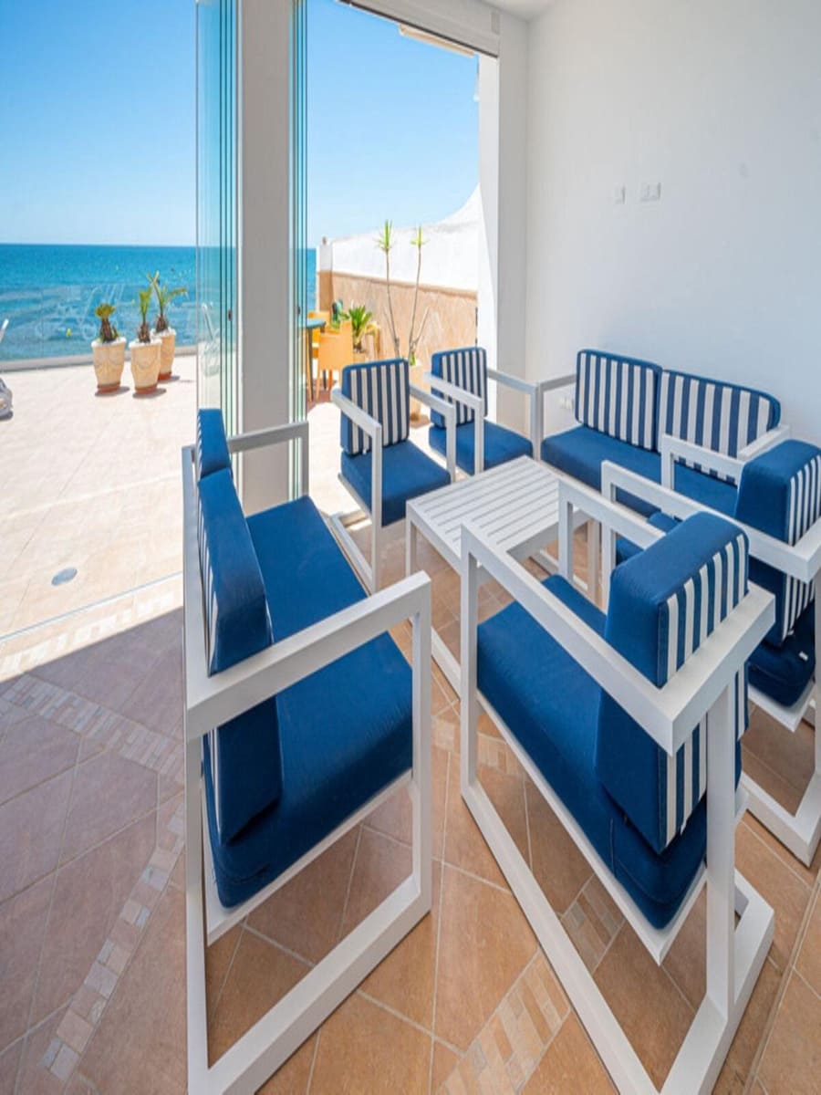 5 soverom Villa til salgs i Miraflores med svømmebasseng garasje - € 1 955 000 (Ref: 8536305)