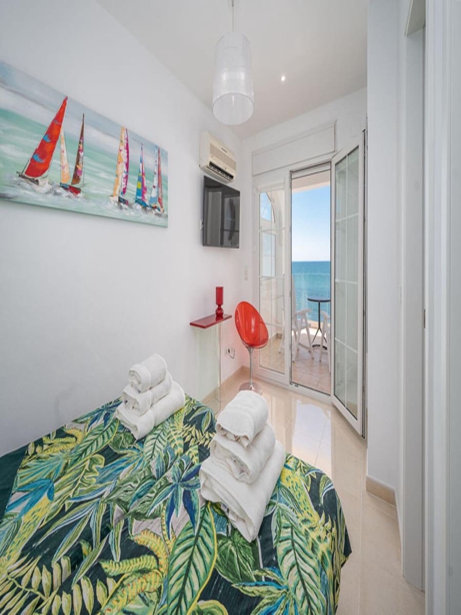 5 soverom Villa til salgs i Miraflores med svømmebasseng garasje - € 1 955 000 (Ref: 8536305)