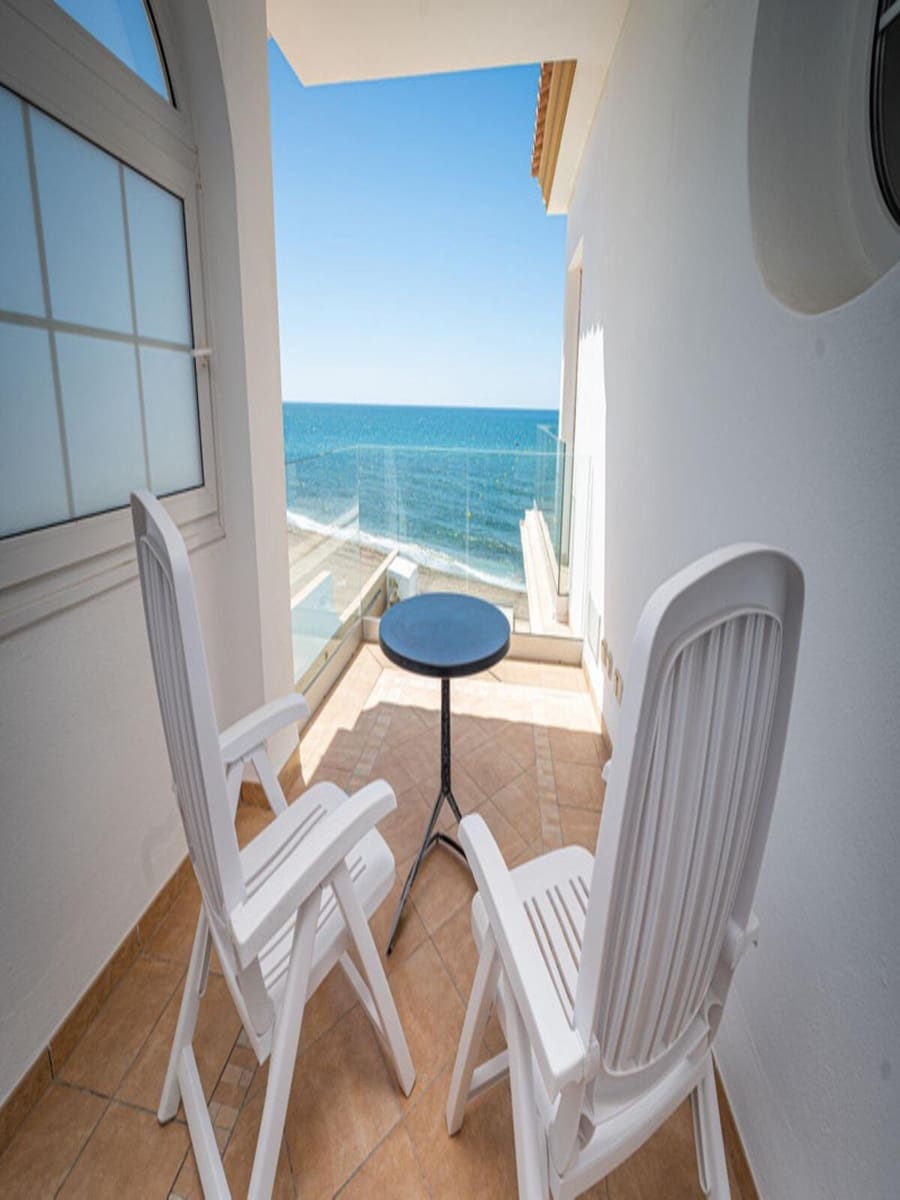 5 soverom Villa til salgs i Miraflores med svømmebasseng garasje - € 1 955 000 (Ref: 8536305)