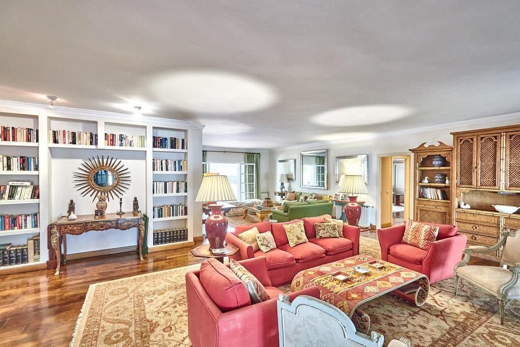 7 bedroom Villa for sale in San Pedro de Alcantara - € 3,600,000 (Ref: 8564899)