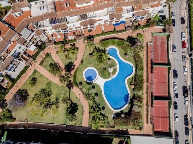 3 bedroom Penthouse for sale in Marbella with pool garage - € 449,990 (Ref: 8615396)