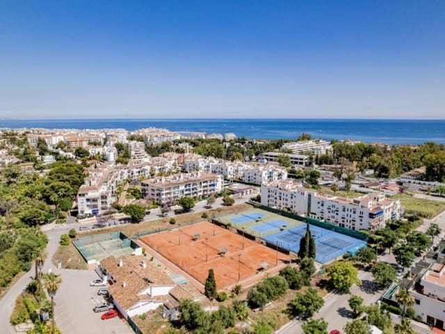 3 bedroom Penthouse for sale in Marbella with pool garage - € 449,990 (Ref: 8615396)