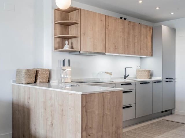 3 bedroom Penthouse for sale in Marbella with pool garage - € 449,990 (Ref: 8615396)