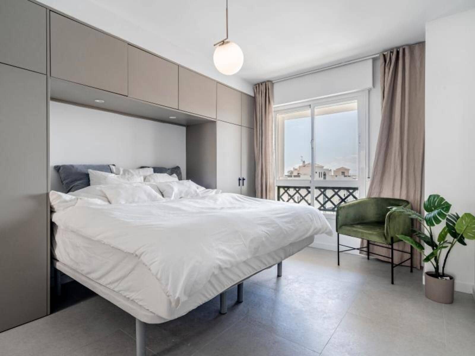 3 bedroom Penthouse for sale in Marbella with pool garage - € 449,990 (Ref: 8615396)