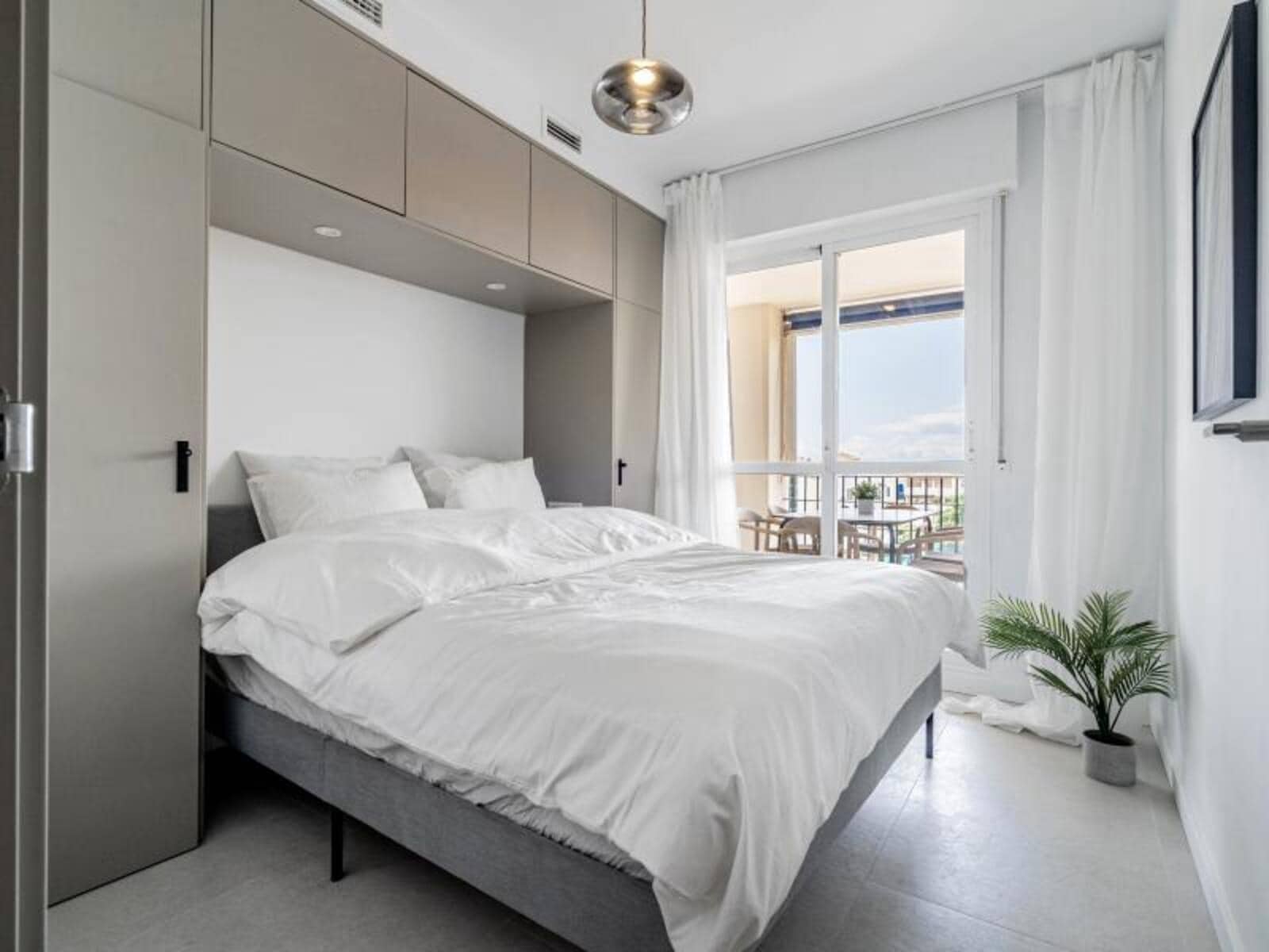 3 bedroom Penthouse for sale in Marbella with pool garage - € 449,990 (Ref: 8615396)