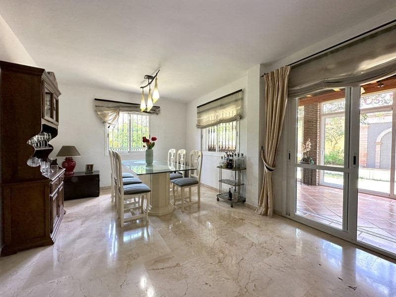 3 soverom Rekkehus til salgs i Marbella med svømmebasseng garasje - € 519 900 (Ref: 8615398)