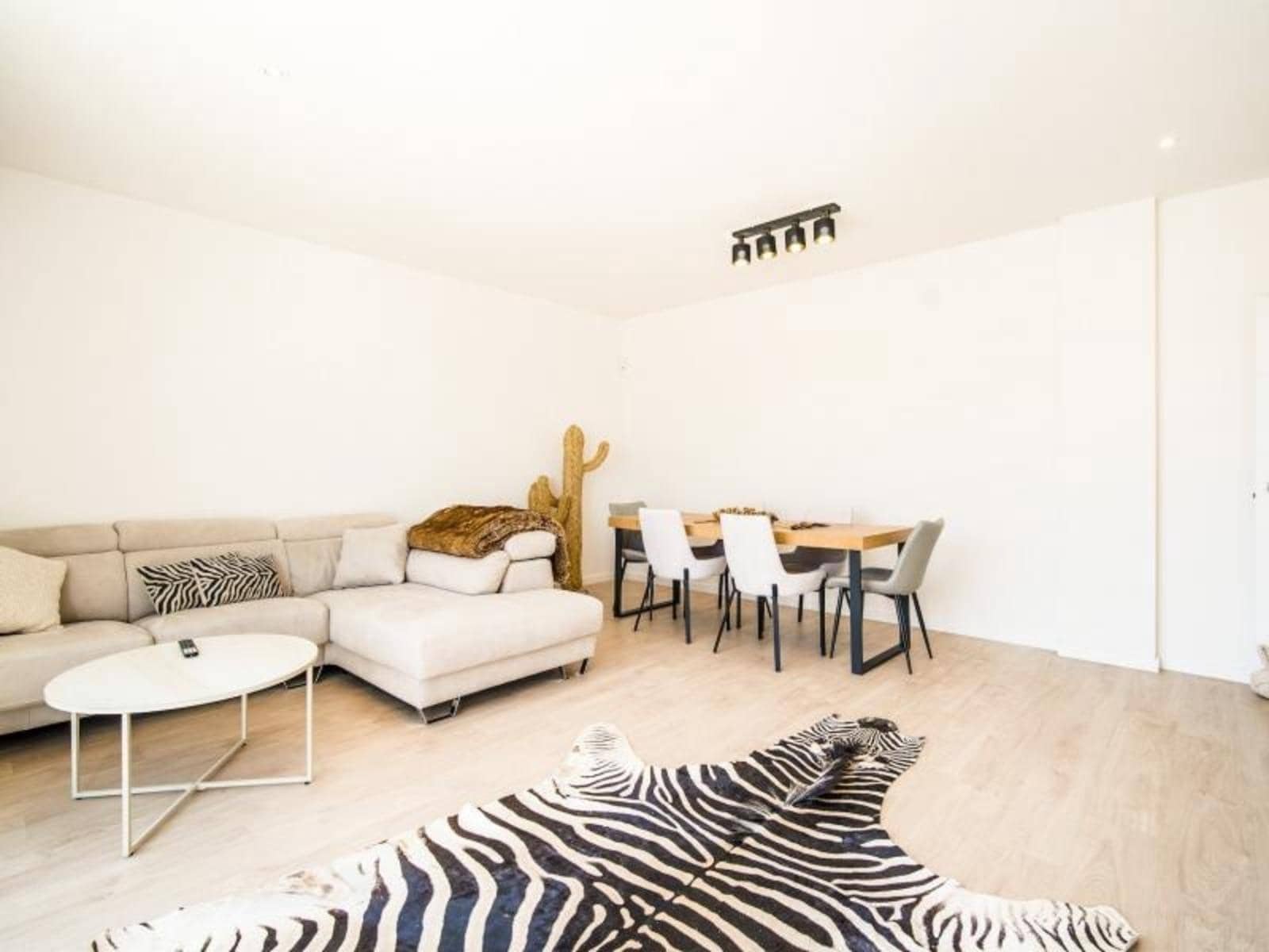 4 soveværelse Penthouse til salg i Nueva Andalucia med swimmingpool garage - € 549.000 (Ref: 8615399)