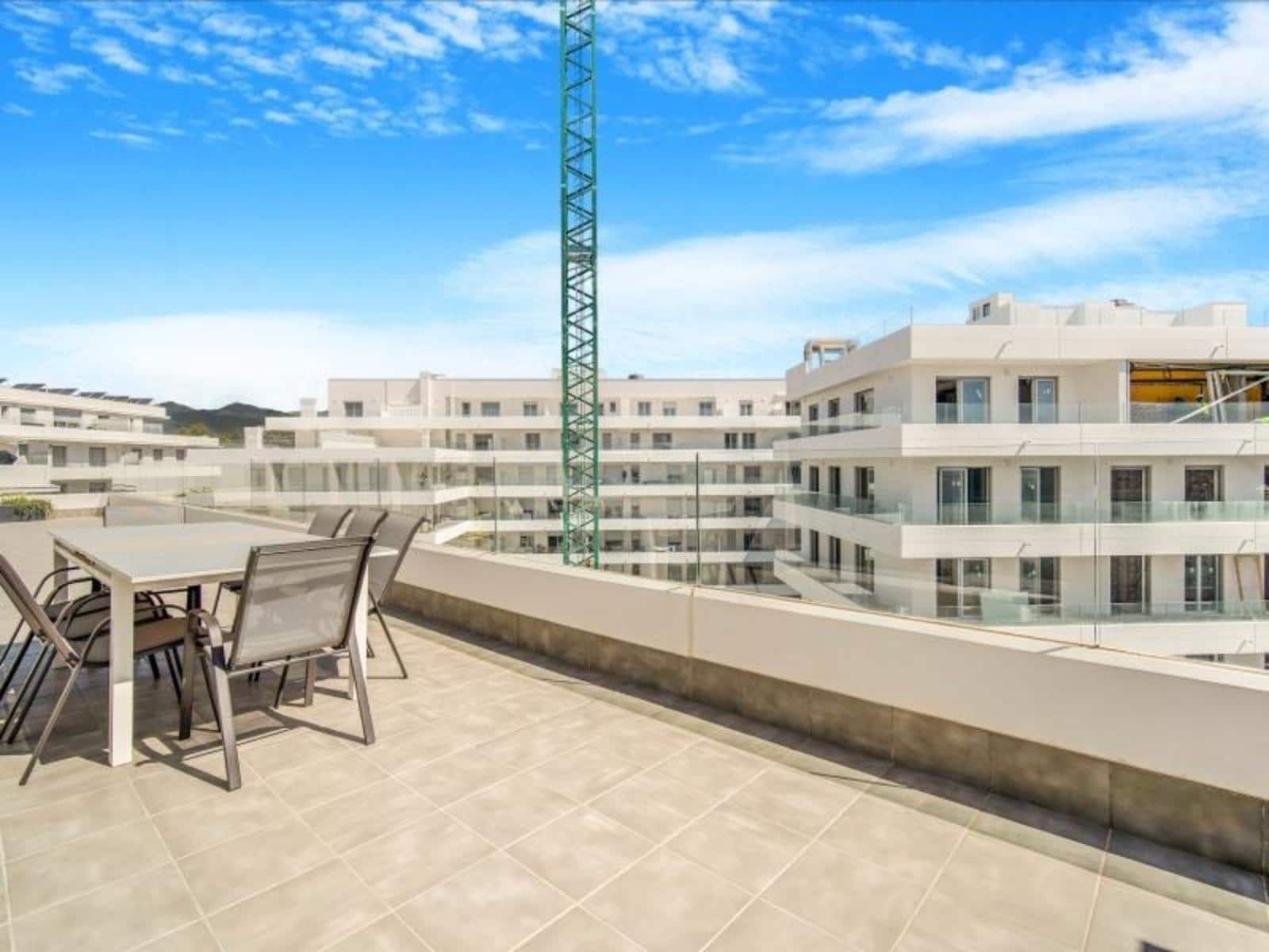 4 soveværelse Penthouse til salg i Nueva Andalucia med swimmingpool garage - € 549.000 (Ref: 8615399)