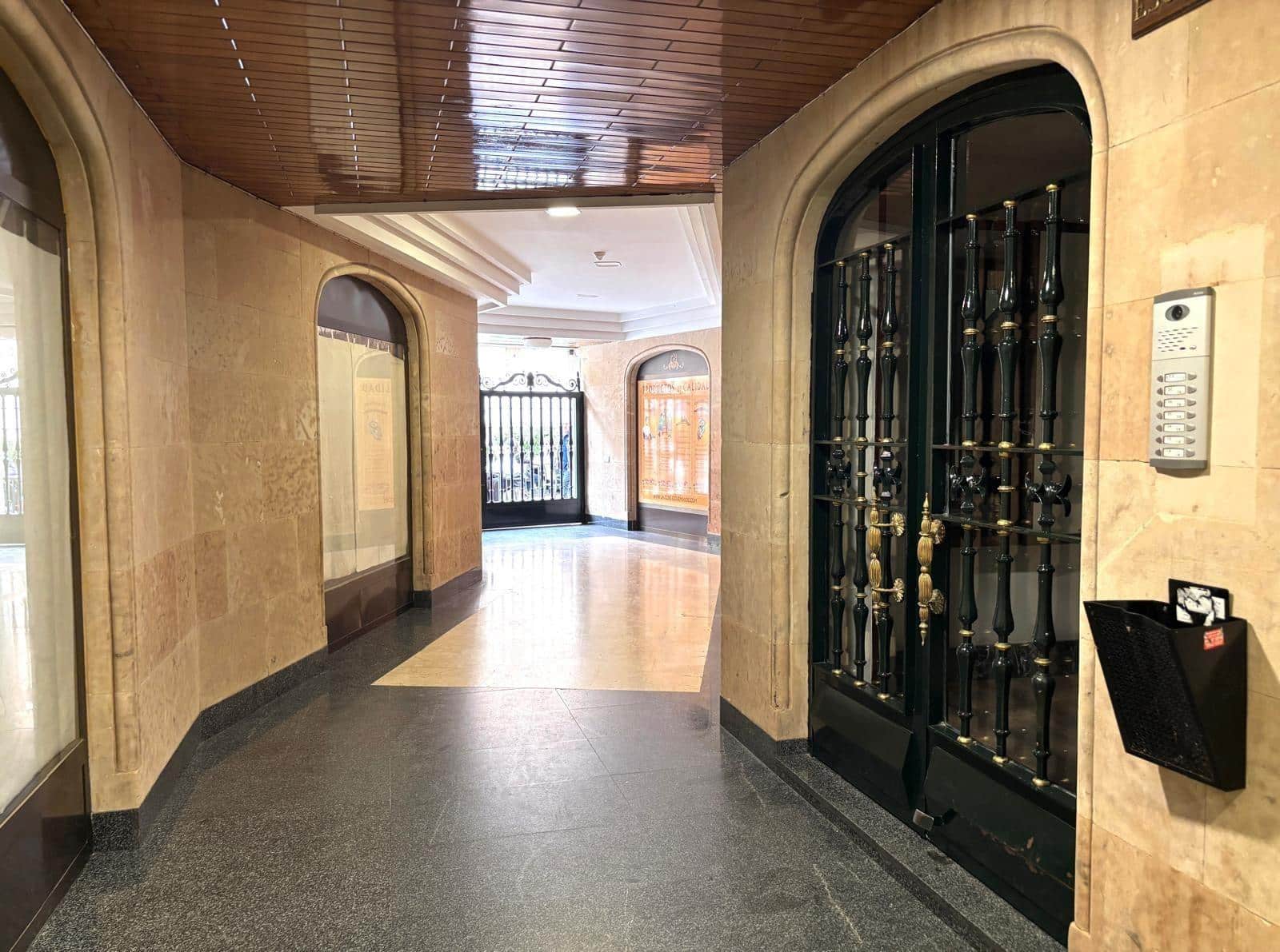 1 soveværelse Lejlighed til leje i Salamanca by - € 850 (Ref: 8624185)