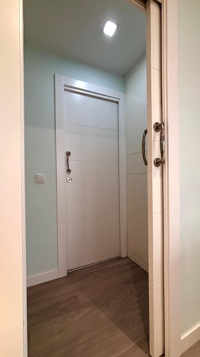 1 soveværelse Lejlighed til leje i Salamanca by - € 850 (Ref: 8624185)