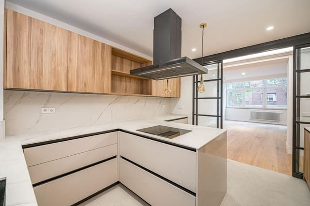 3 makuuhuone Asunto myytävänä paikassa Madrid kaupunki mukana 
autotalli - 1 560 000 € (Ref: 8634582)