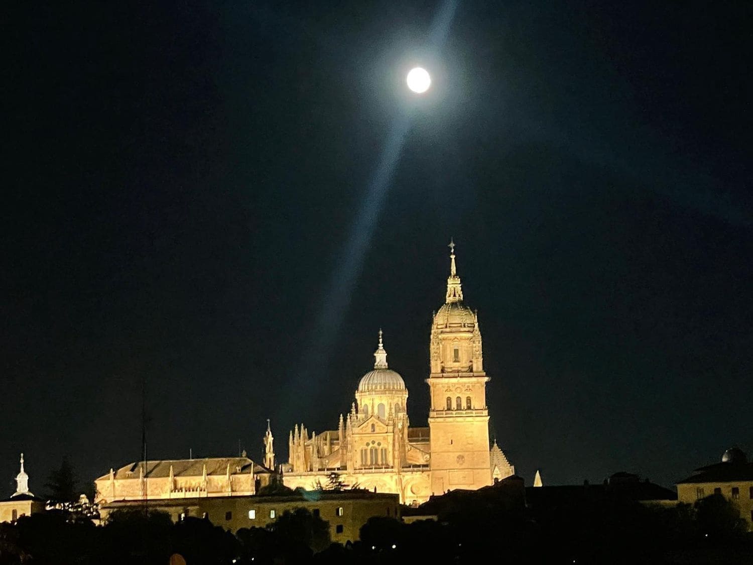 1 bedroom Flat for rent in Salamanca city with garage - € 750 (Ref: 8636674)