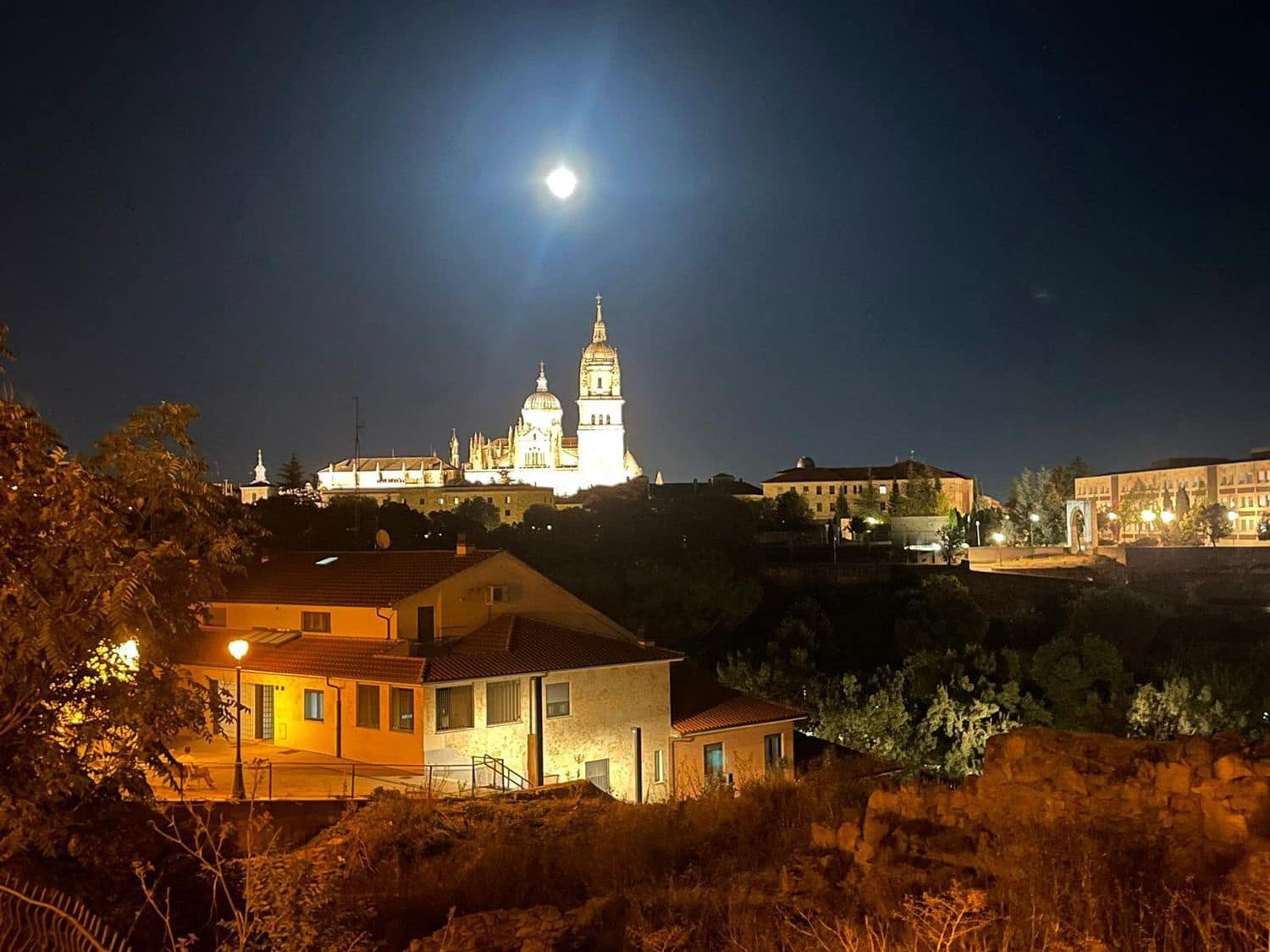 1 bedroom Flat for rent in Salamanca city with garage - € 750 (Ref: 8636674)