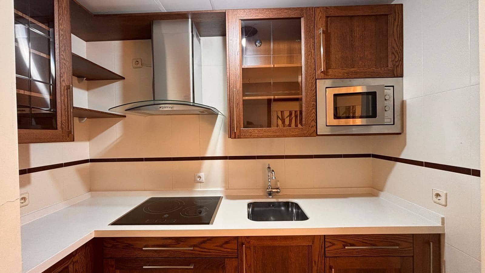 1 bedroom Flat for rent in Salamanca city with garage - € 750 (Ref: 8636674)