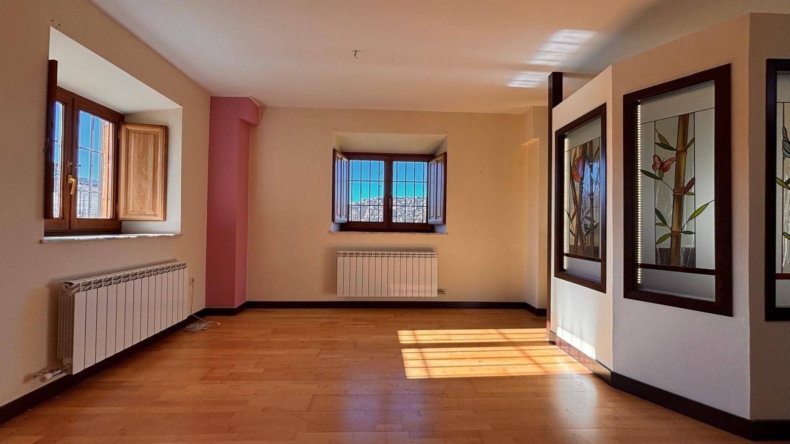 1 bedroom Flat for rent in Salamanca city with garage - € 750 (Ref: 8636674)