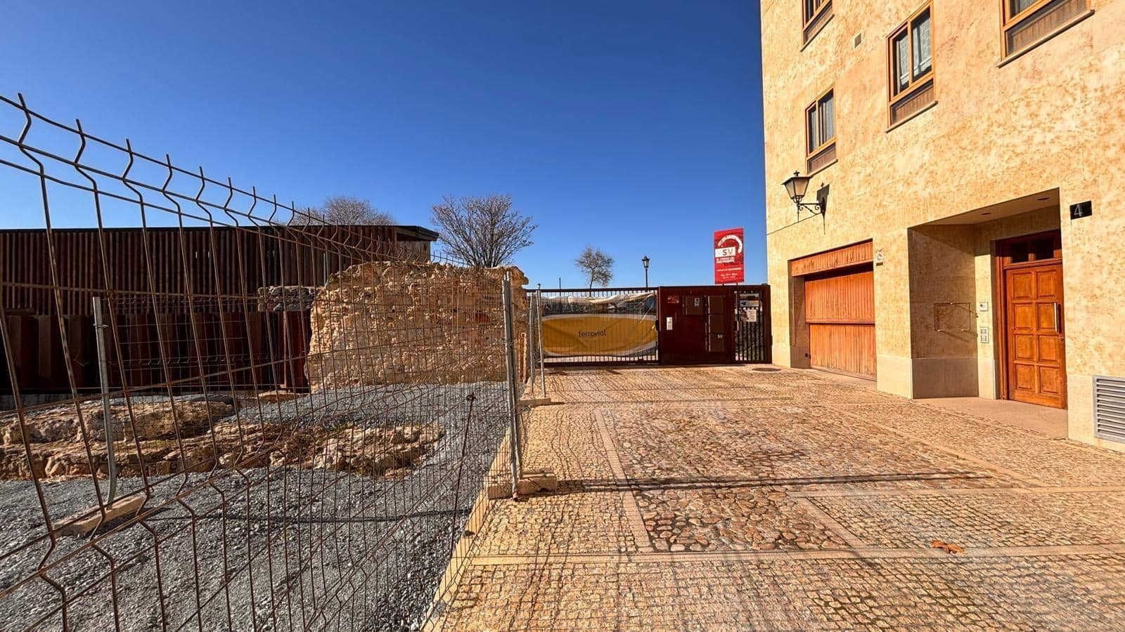 1 bedroom Flat for rent in Salamanca city with garage - € 750 (Ref: 8636674)