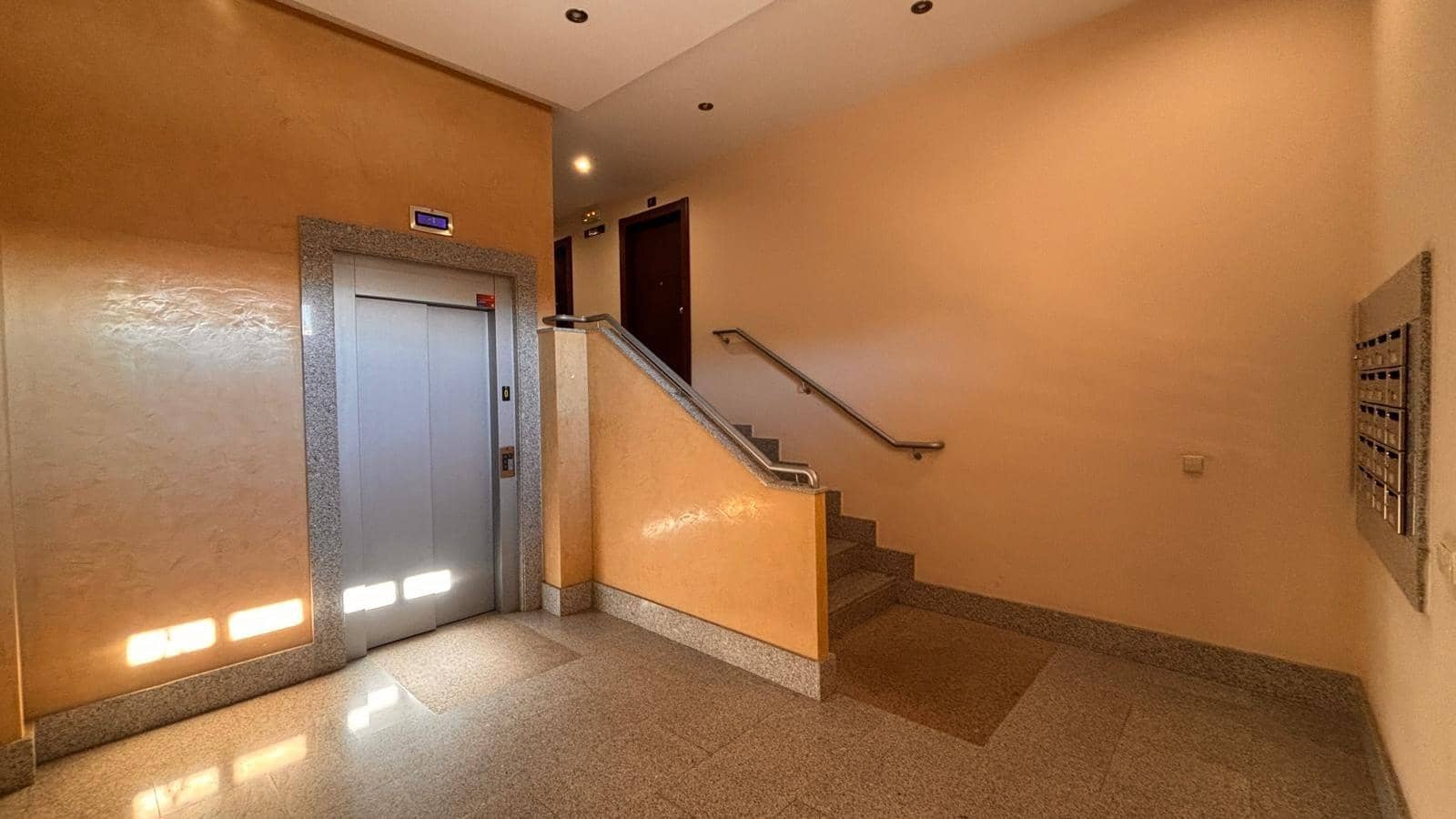 1 sypialnia Mieszkanie do wynajęcia w Miasto Salamanka z garażem - 750 € (Ref: 8636674)