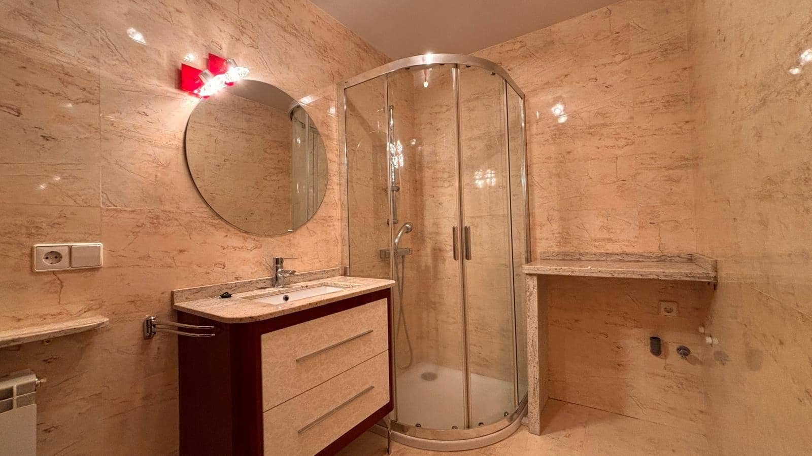 1 sypialnia Mieszkanie do wynajęcia w Miasto Salamanka z garażem - 750 € (Ref: 8636674)