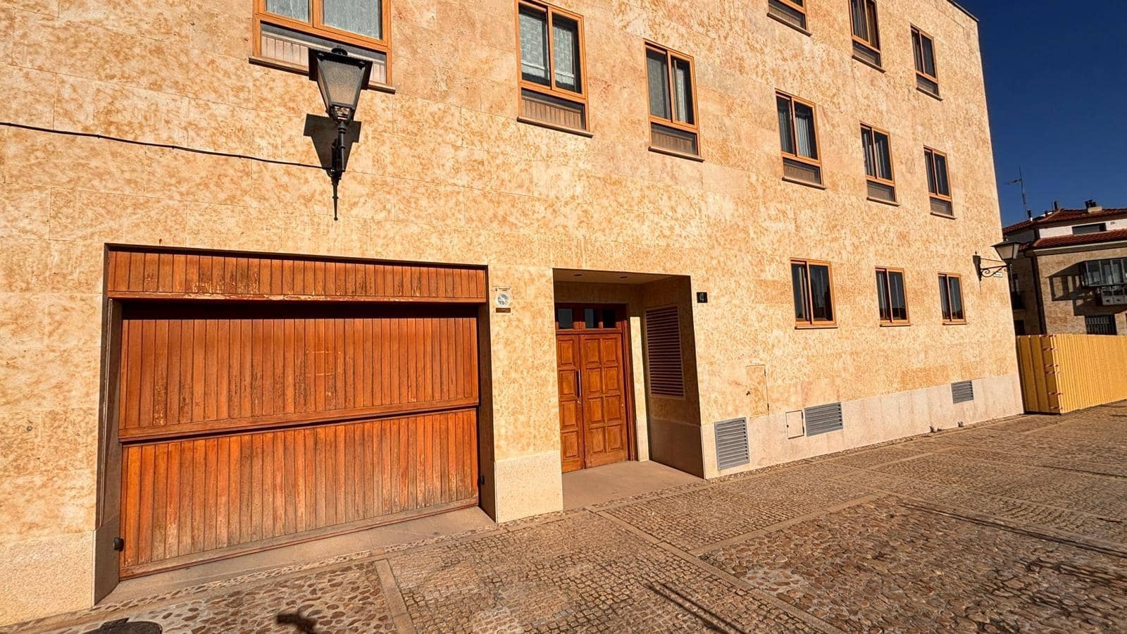 1 sypialnia Mieszkanie do wynajęcia w Miasto Salamanka z garażem - 750 € (Ref: 8636674)