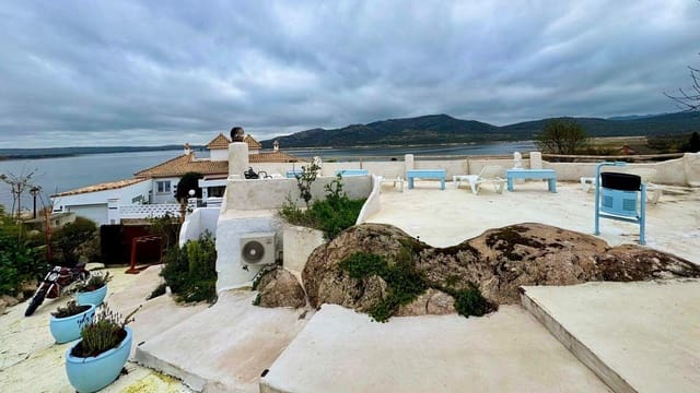 2 bedroom Finca/Country House for sale in Manzanares el Real with pool garage - € 550,000 (Ref: 8645247)