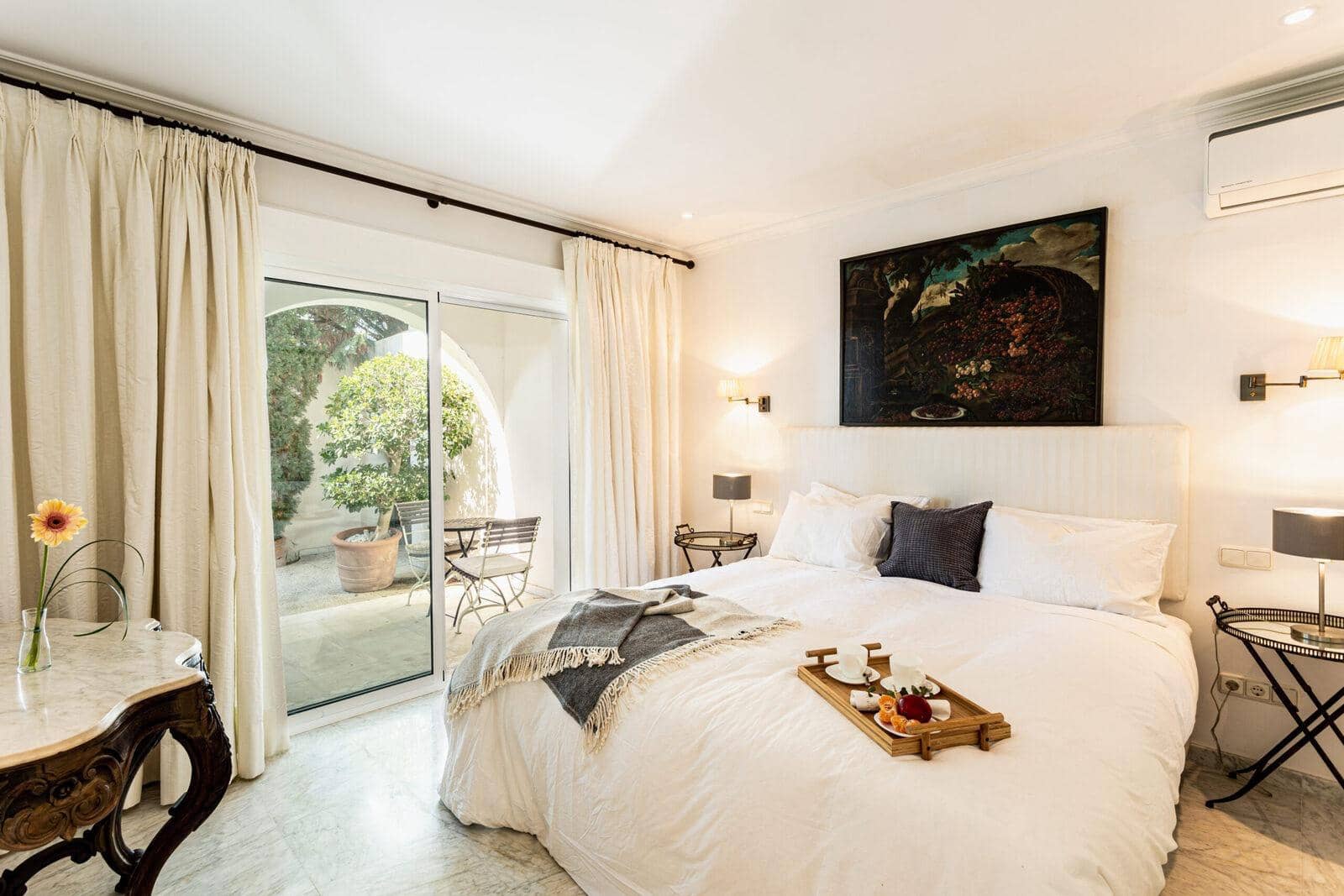 5 makuuhuone Huvila myytävänä paikassa El Rosario mukana uima-altaan 
autotalli - 3 950 000 € (Ref: 8652868)