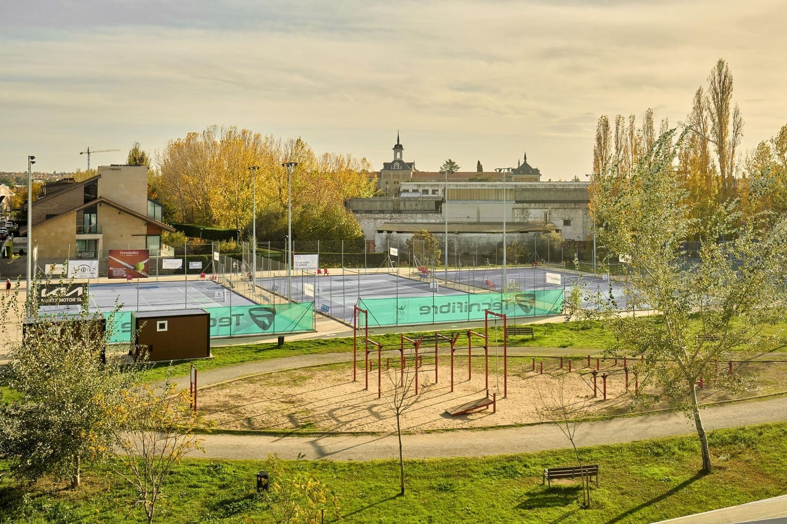 3 soverom Kjedet enebolig til salgs i Santa Marta de Tormes med svømmebasseng garasje - € 349 000 (Ref: 8652877)