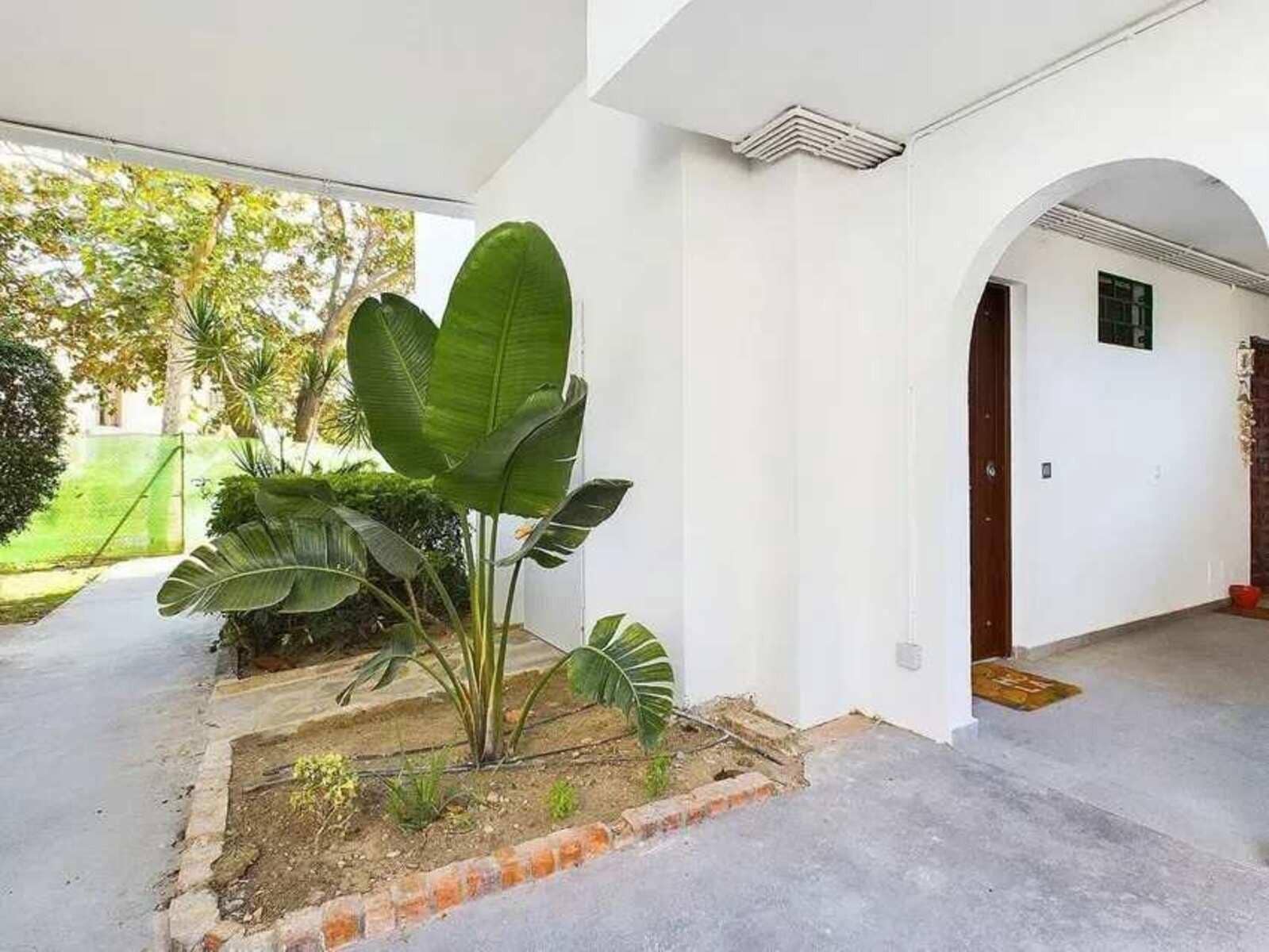 Piso de 1 habitación en Estepona en venta con piscina garaje - 218.000 € (Ref: 8662795)