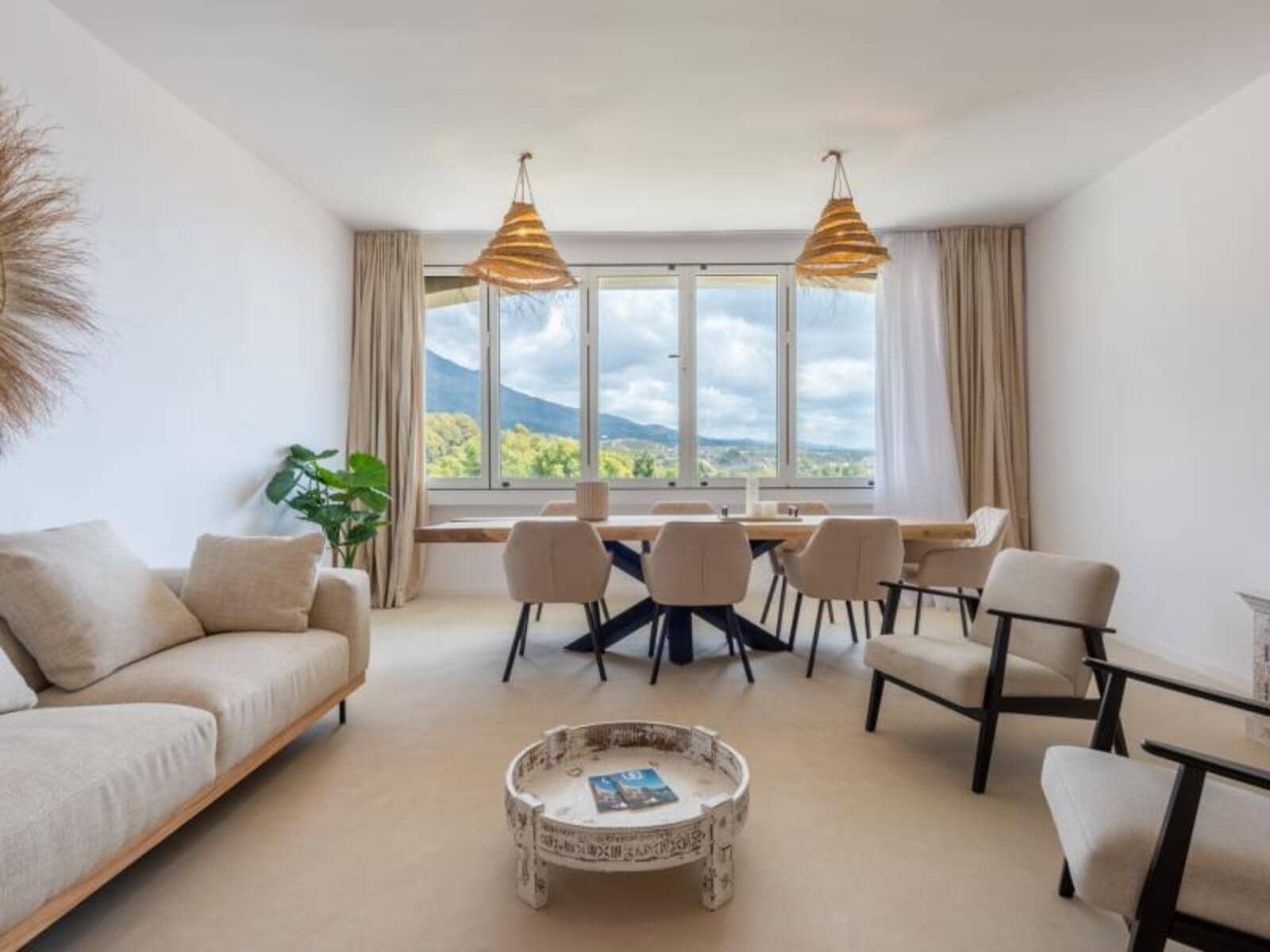 3 soverom Hus til salgs i Nueva Andalucia med svømmebasseng garasje - € 669 000 (Ref: 8676060)