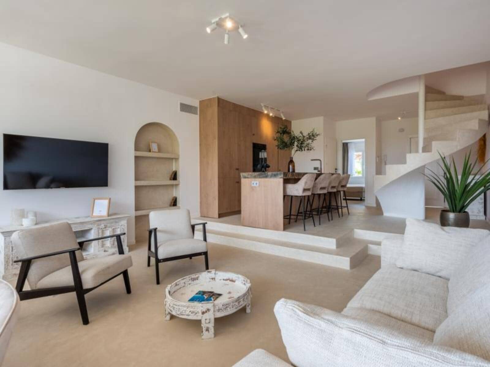 3 soverom Hus til salgs i Nueva Andalucia med svømmebasseng garasje - € 669 000 (Ref: 8676060)