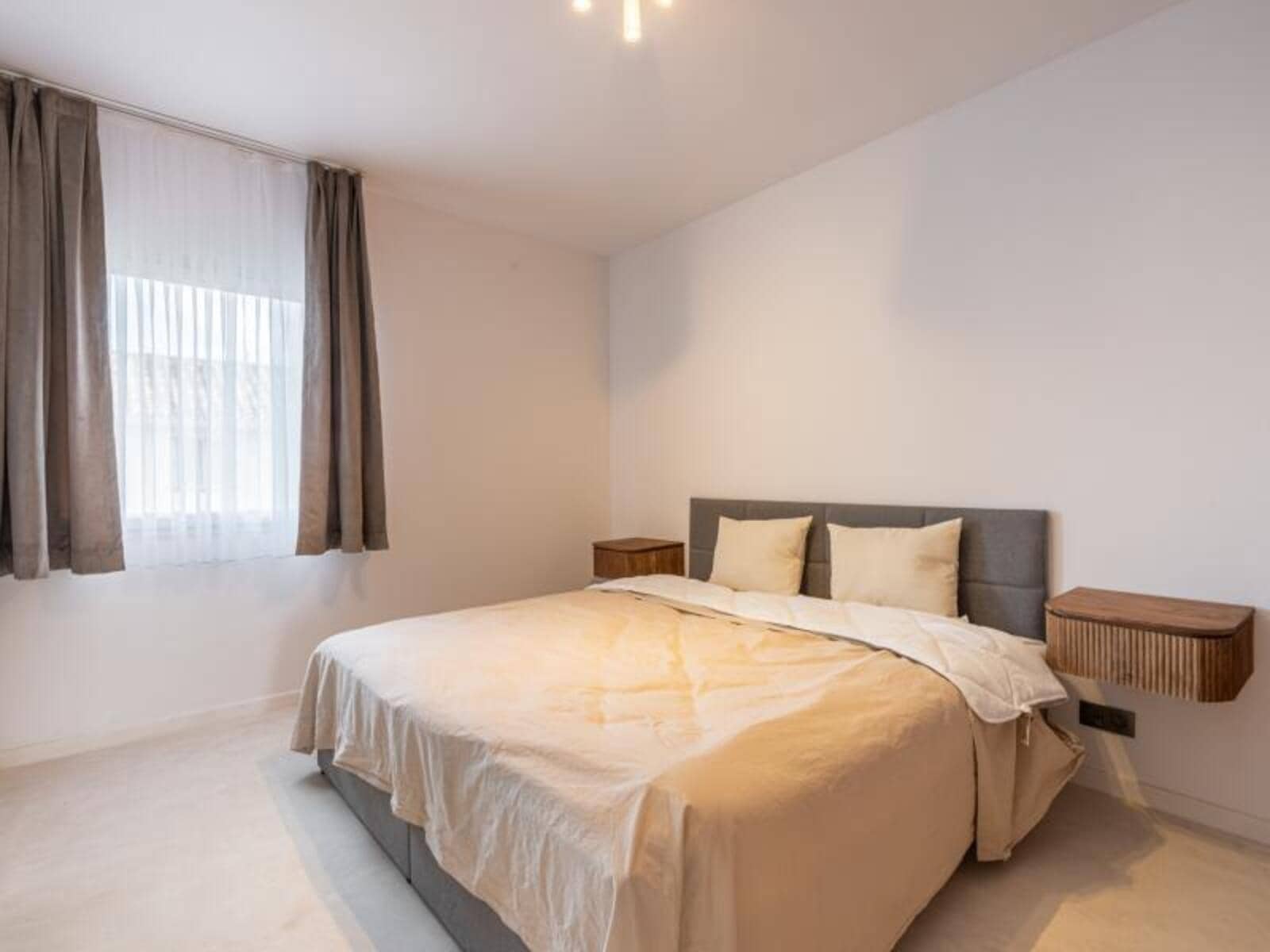 3 soverom Hus til salgs i Nueva Andalucia med svømmebasseng garasje - € 669 000 (Ref: 8676060)