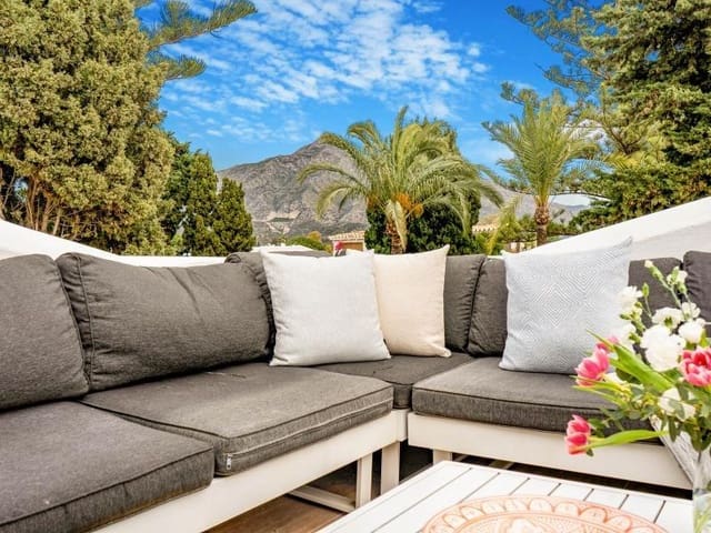 2 makuuhuone Kattohuoneisto myytävänä paikassa Aloha Golf, Marbella mukana uima-altaan 
autotalli - 380 000 € (Ref: 8678005)