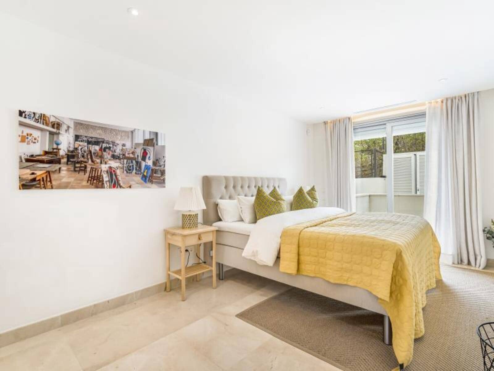 2 soveværelse Lejlighed til salg i Nueva Andalucia med swimmingpool garage - € 850.000 (Ref: 8682486)