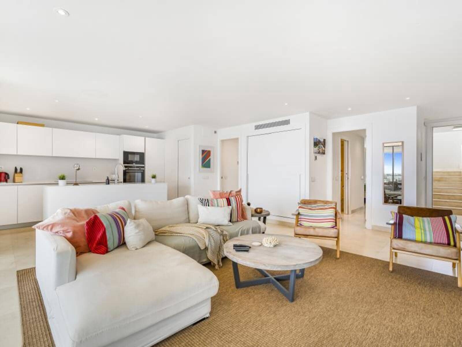 2 soveværelse Lejlighed til salg i Nueva Andalucia med swimmingpool garage - € 850.000 (Ref: 8682486)