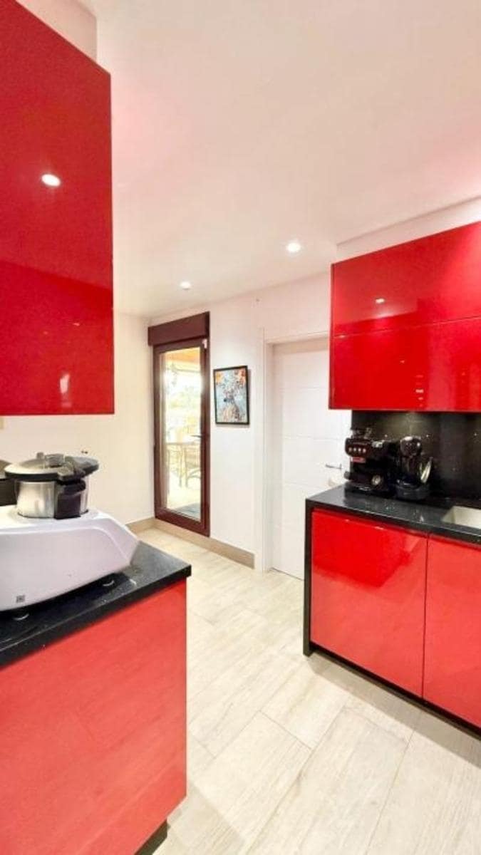 3 sypialnia Willa na sprzedaż w Los Flamingos z basenem garażem - 597 000 € (Ref: 8686314)