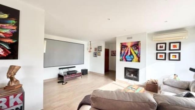 3 sypialnia Willa na sprzedaż w Los Flamingos, Benahavís z basenem garażem - 597 000 € (Ref: 8686314)