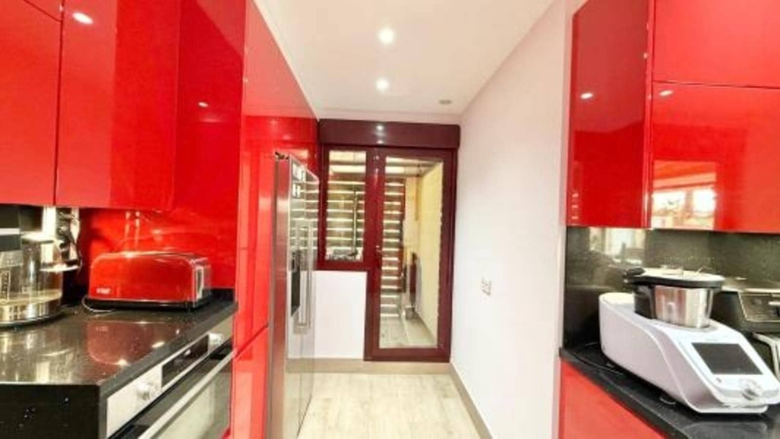 3 sypialnia Willa na sprzedaż w Los Flamingos z basenem garażem - 597 000 € (Ref: 8686314)