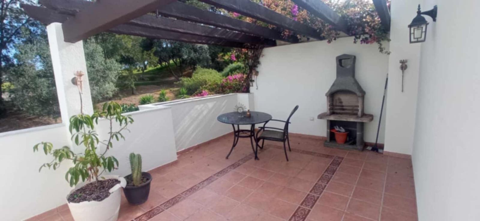 3 soverom Rekkehus til salgs i Aloha Golf med svømmebasseng garasje - € 543 000 (Ref: 8689216)