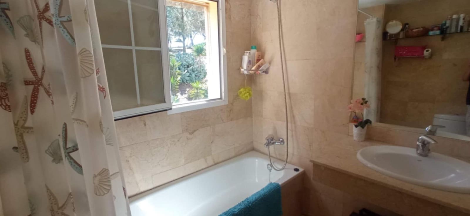 3 soverom Rekkehus til salgs i Aloha Golf med svømmebasseng garasje - € 543 000 (Ref: 8689216)