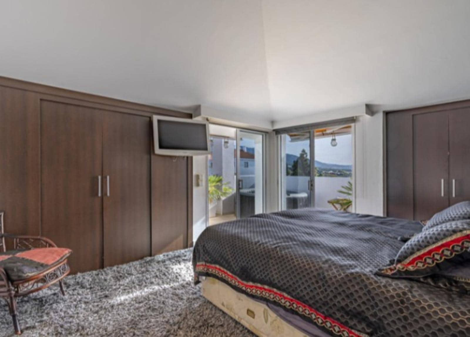 2 sypialnia Penthouse na sprzedaż w Marbella z basenem - 650 000 € (Ref: 8727916)