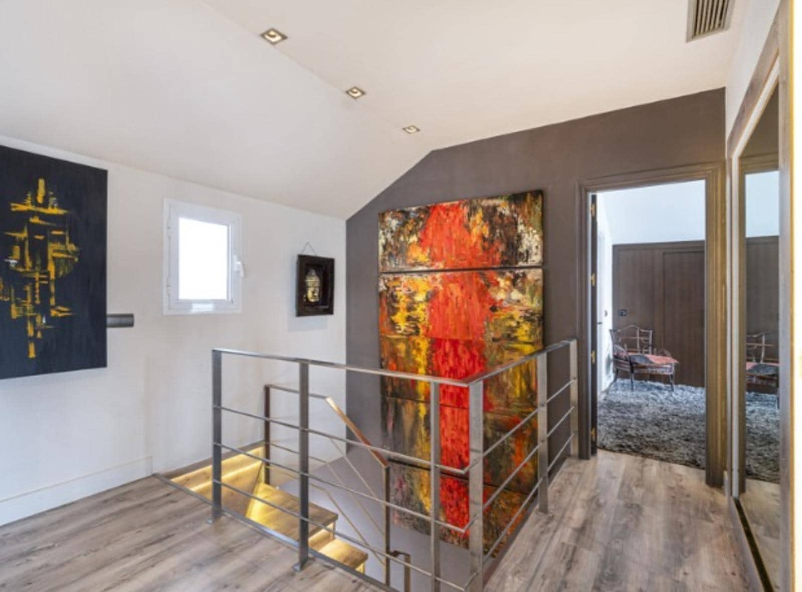 2 sypialnia Penthouse na sprzedaż w Marbella z basenem - 650 000 € (Ref: 8727916)