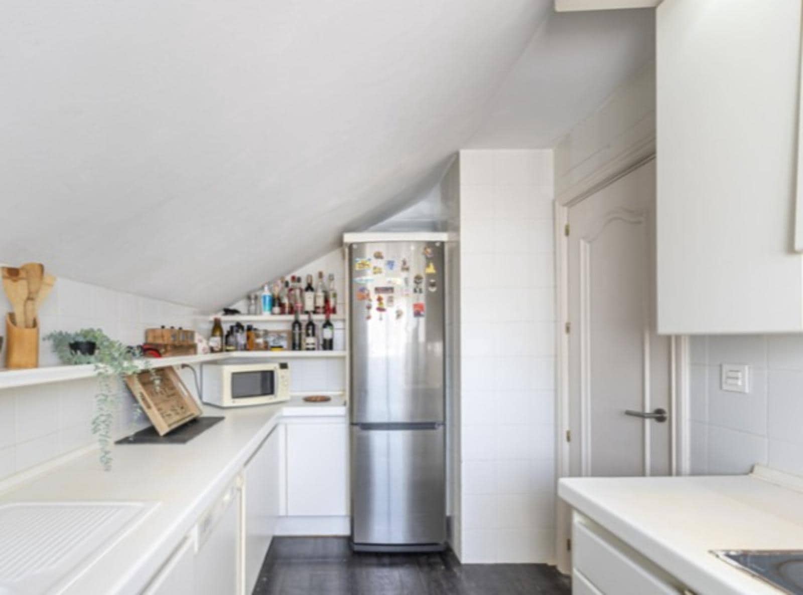 2 sypialnia Penthouse na sprzedaż w Marbella z basenem - 650 000 € (Ref: 8727916)