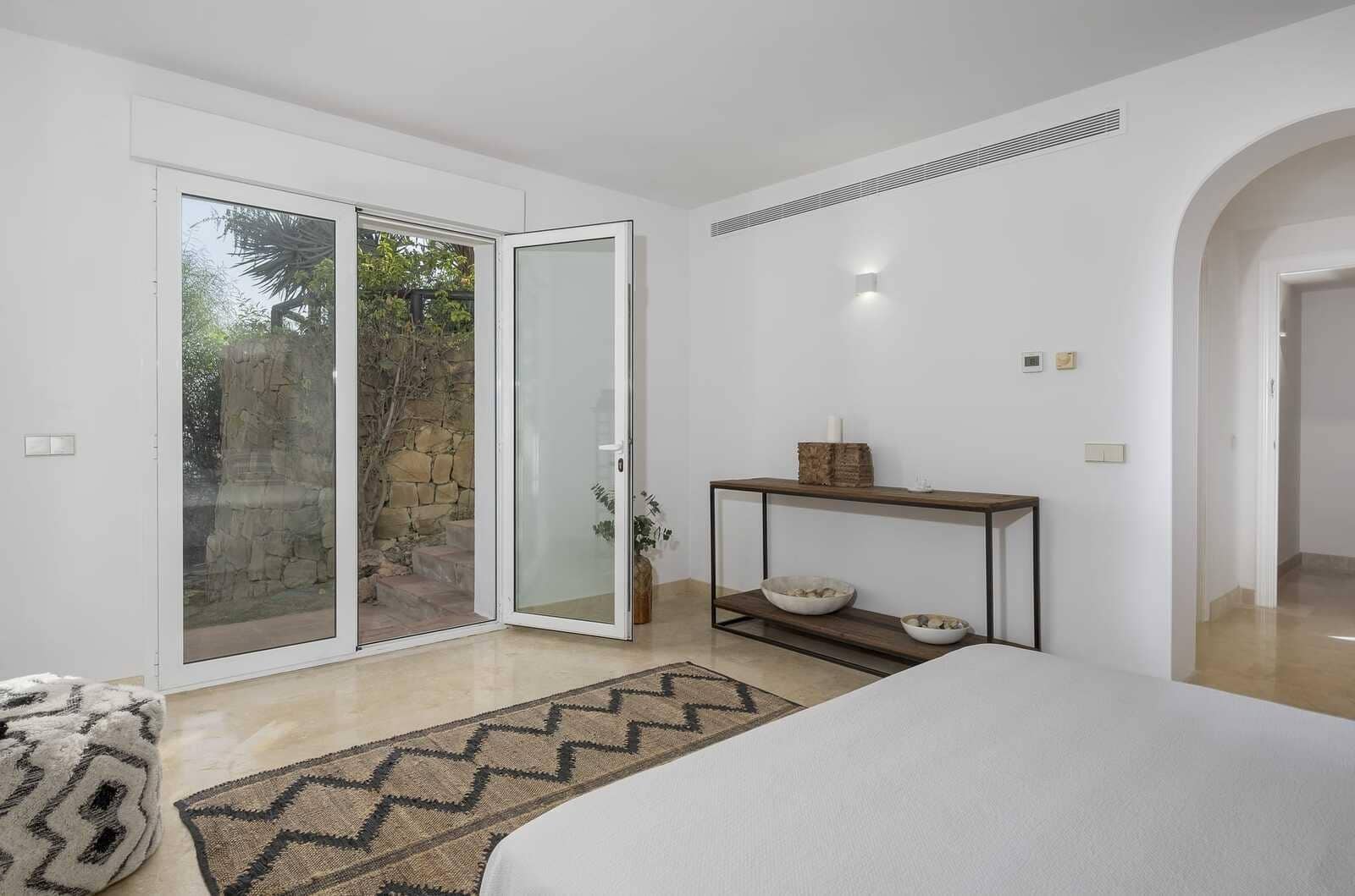 6 soverom Villa til salgs i Marbella med svømmebasseng garasje - € 3 990 000 (Ref: 8735555)