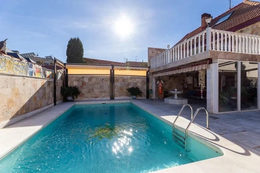 6 soveværelse Villa til salg i Madrid by med swimmingpool garage - € 1.200.000 (Ref: 8760333)