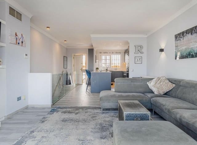 2 makuuhuone Rivitalo myytävänä paikassa Marbella mukana uima-altaan 
autotalli - 595 000 € (Ref: 8778518)