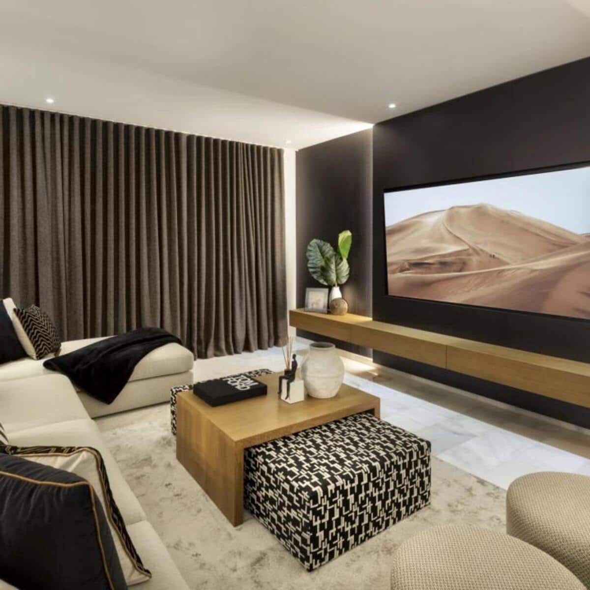 12 bedroom Villa for sale in Marbella with pool garage - € 10,850,000 (Ref: 8784015)