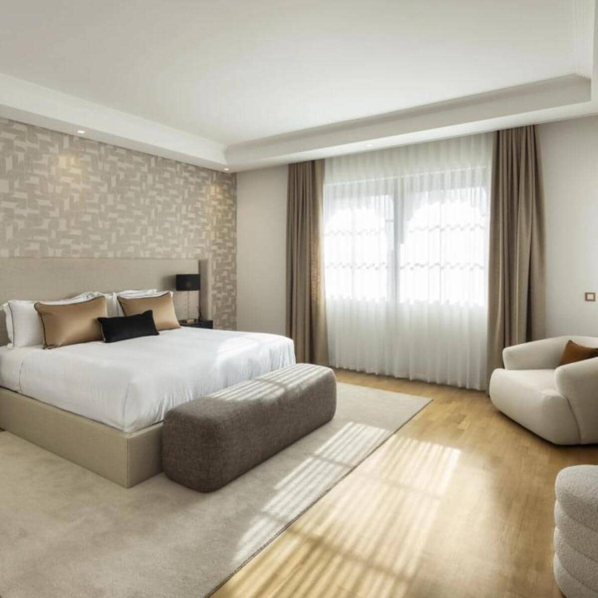 12 bedroom Villa for sale in Marbella with pool garage - € 10,850,000 (Ref: 8784015)