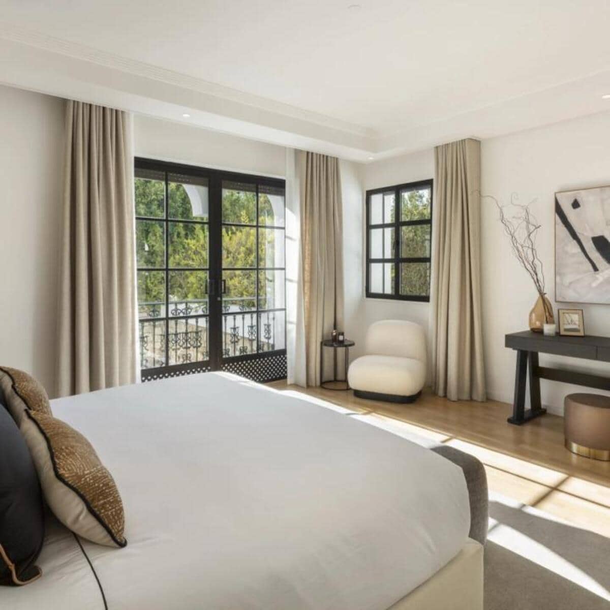 12 bedroom Villa for sale in Marbella with pool garage - € 10,850,000 (Ref: 8784015)