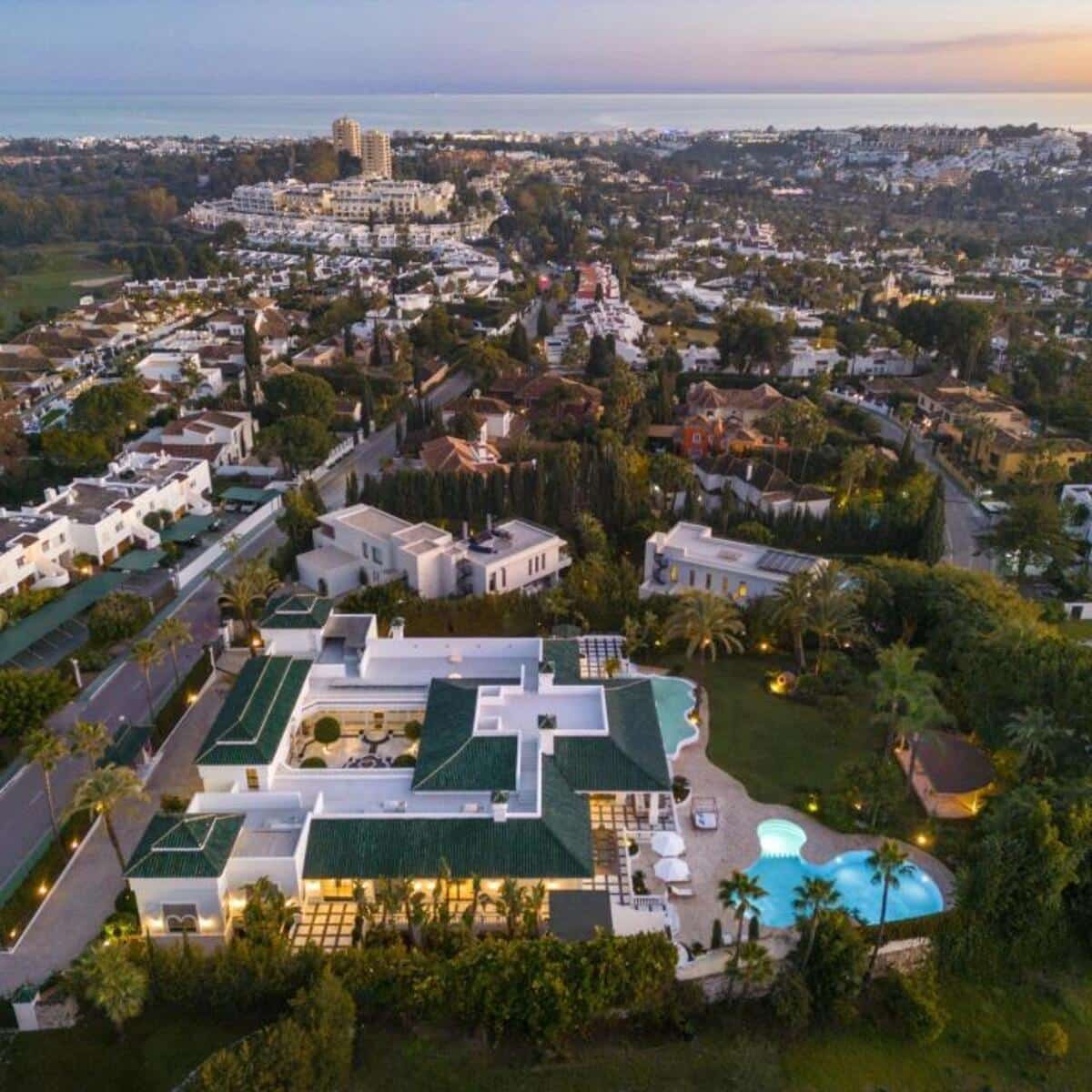 12 bedroom Villa for sale in Marbella with pool garage - € 10,850,000 (Ref: 8784015)