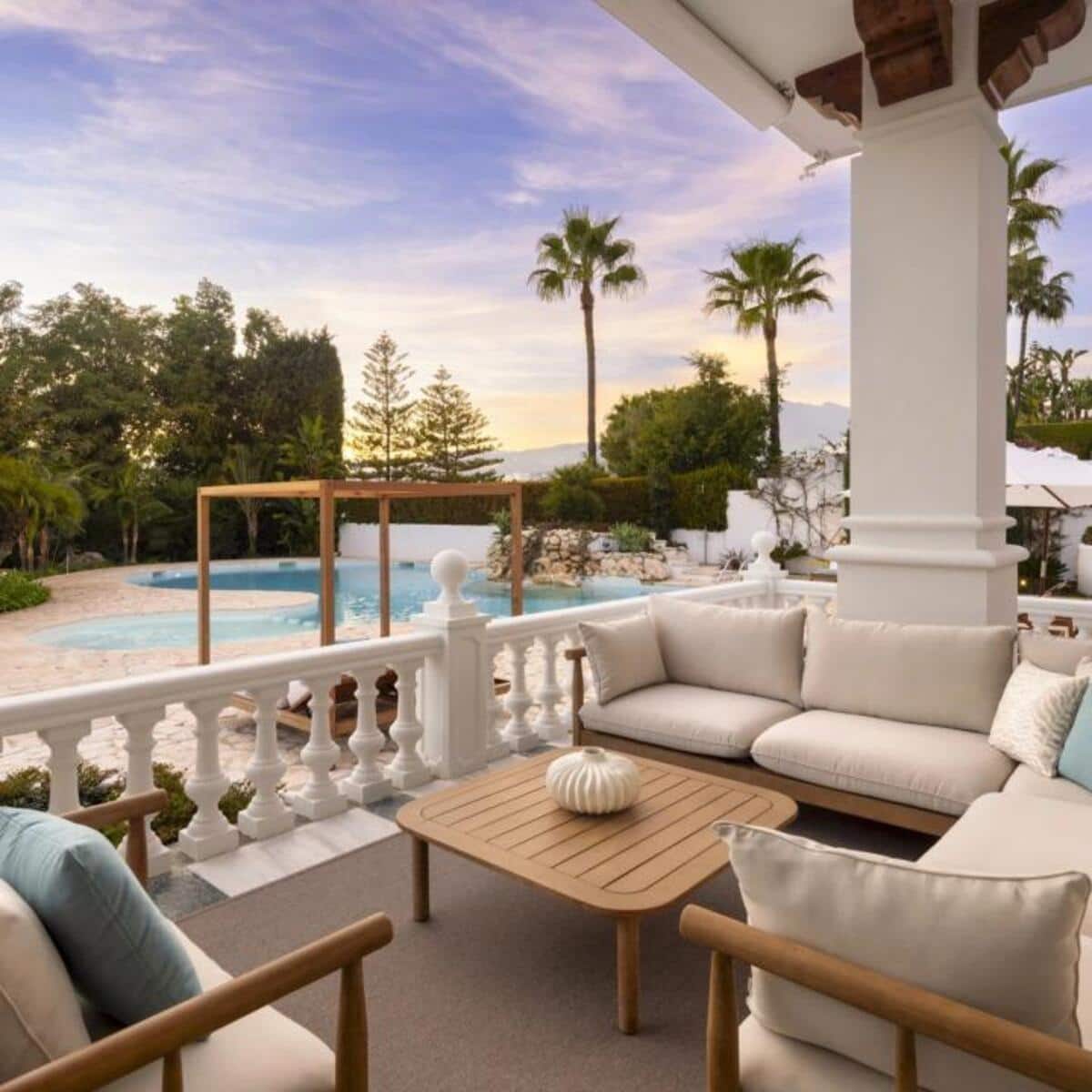 12 bedroom Villa for sale in Marbella with pool garage - € 10,850,000 (Ref: 8784015)