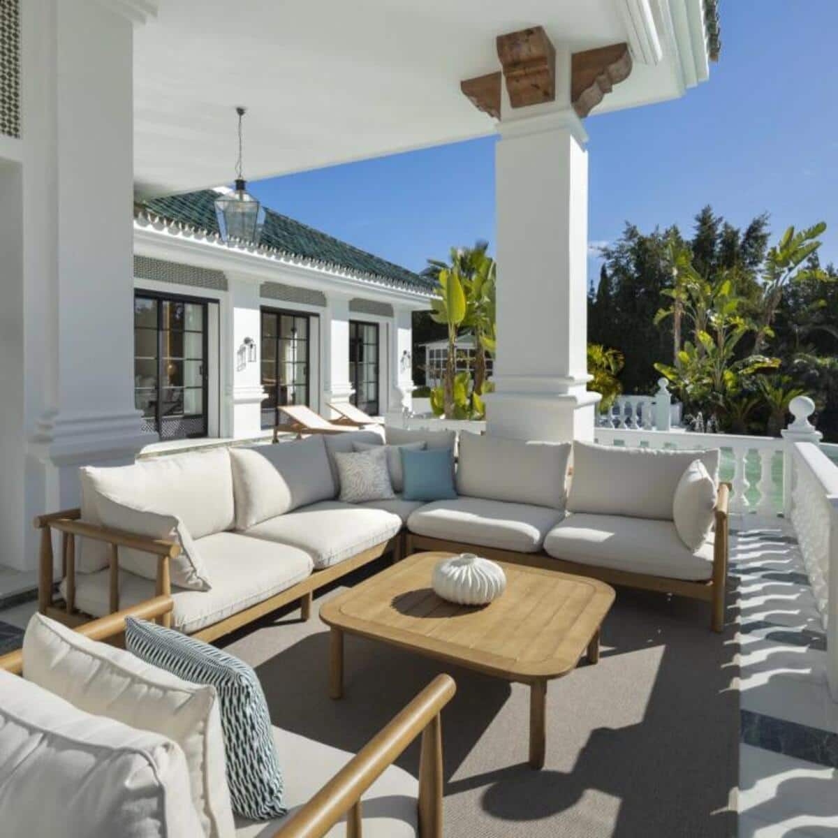 12 bedroom Villa for sale in Marbella with pool garage - € 10,850,000 (Ref: 8784015)